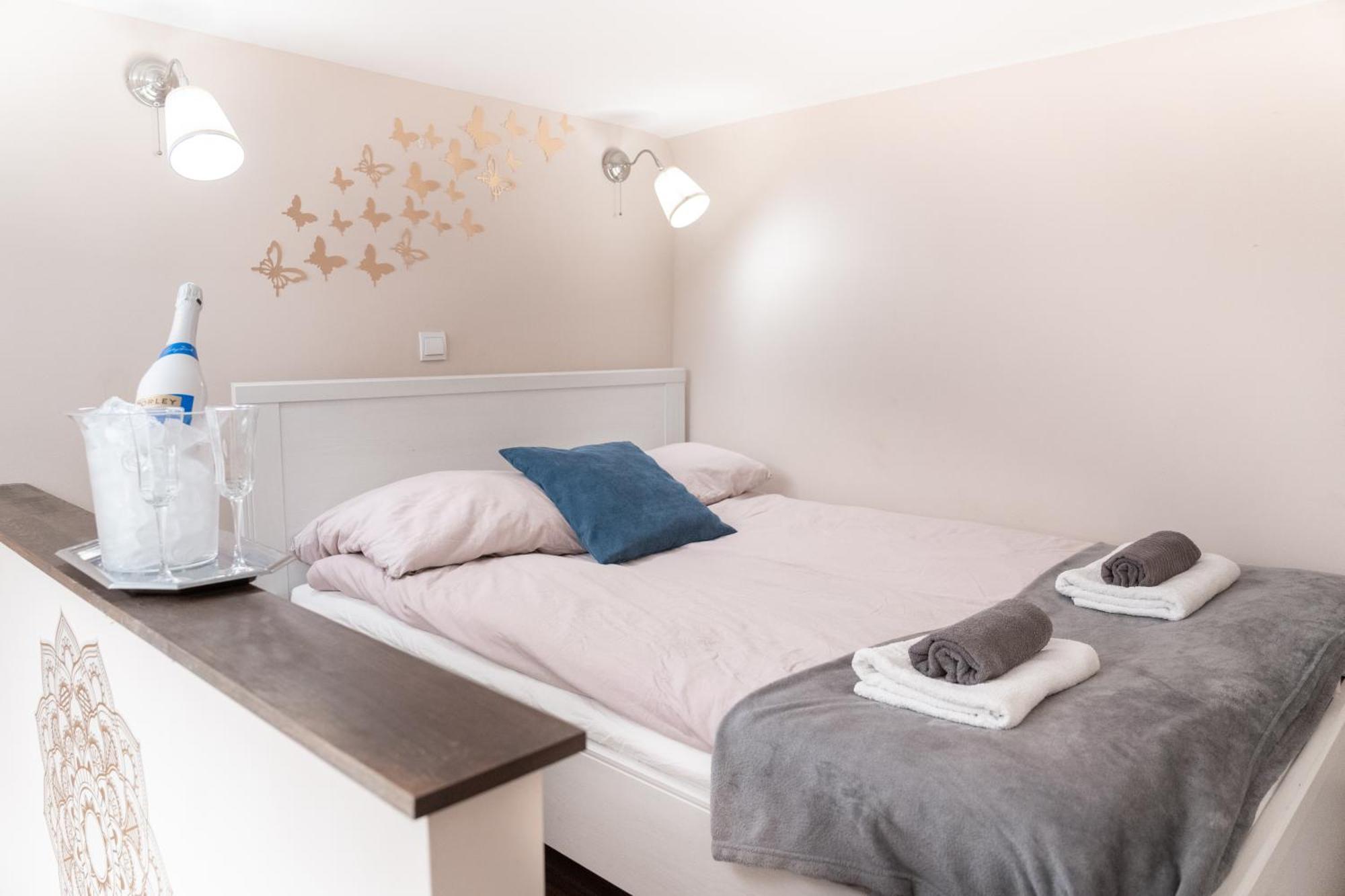 Bakats Square Premium Apartment With Ac Budapesta Exterior foto